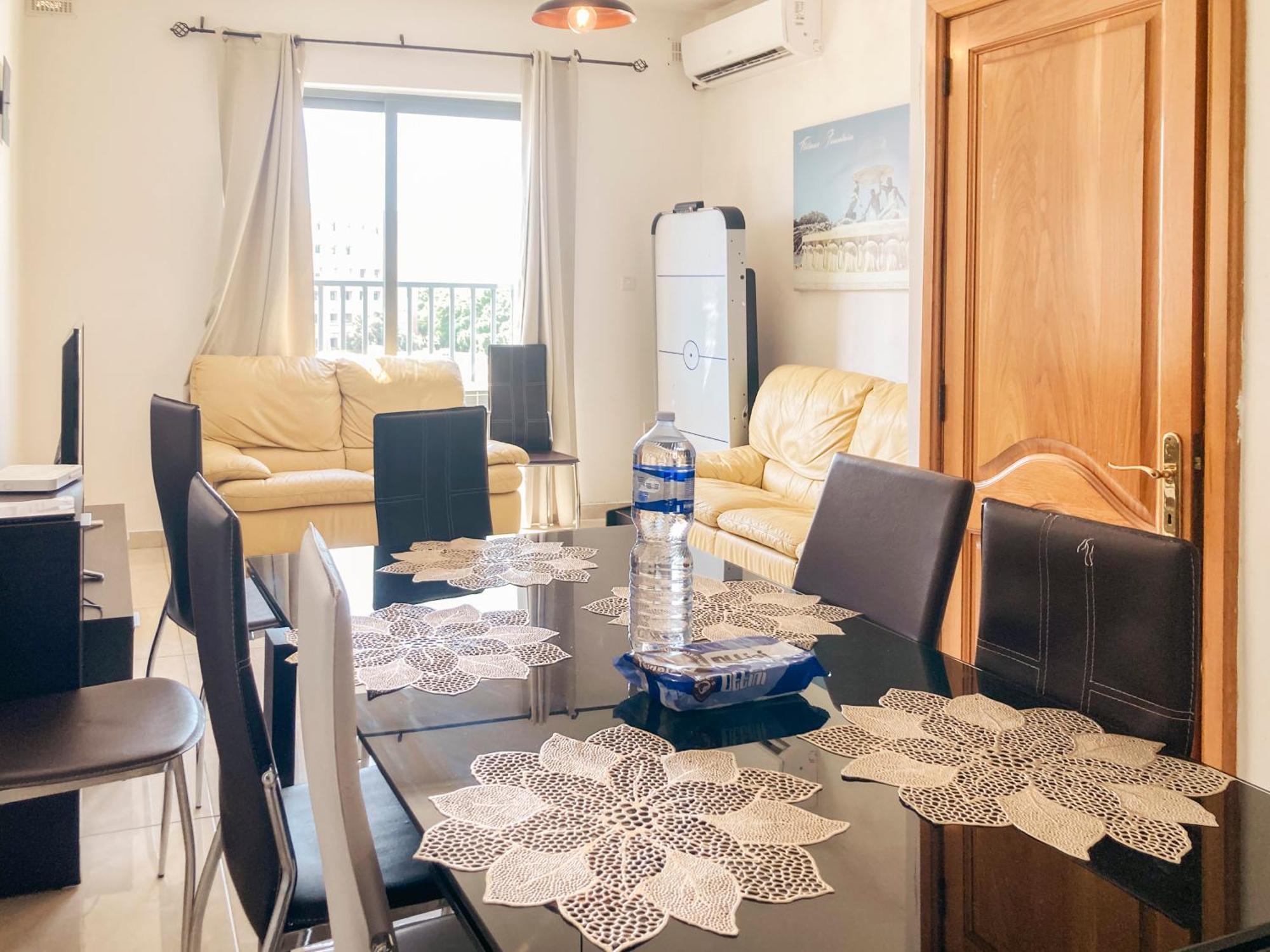 Xl Central Home - Sleeps 10 People Pieta Exterior photo